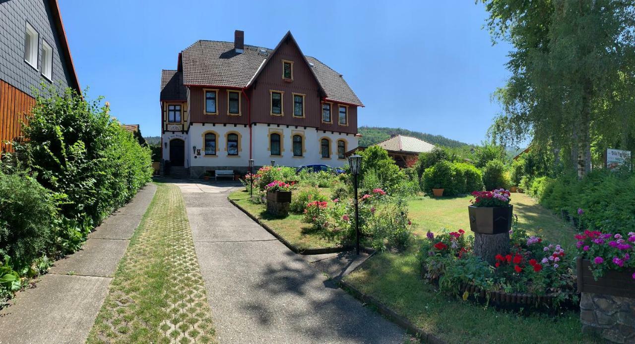 Borchert Apartment *